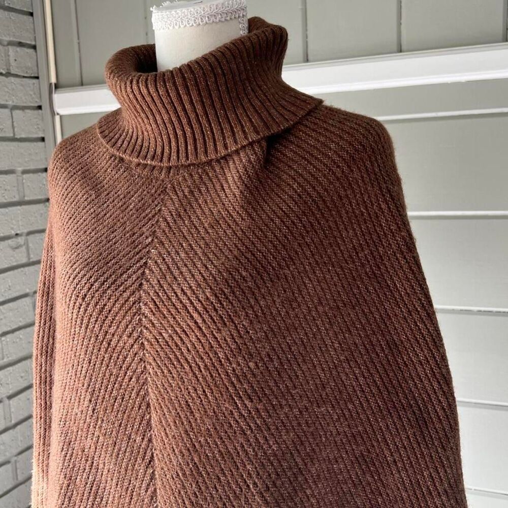 Design-history Women's Brown and Tan Jumper - Picture 3 of 4